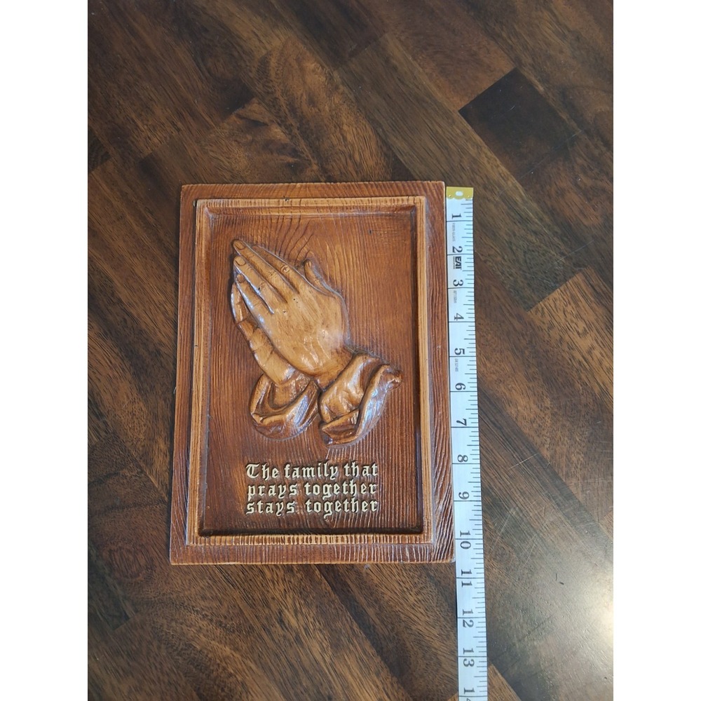 Vtg 1960s Praying Hands Syroco 3D Wall Picture The Family That Prays Together St - Picture 2 of 3